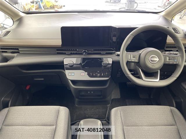 Nissan SERENA 2026 8924715-14