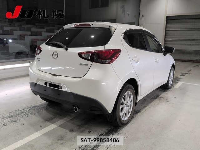 Mazda DEMIO 2015 8709049-1