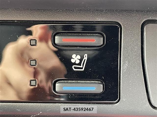 Toyota RAV4 2023 8938136-5