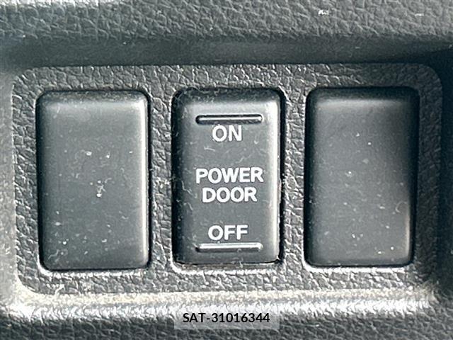 Nissan SERENA 2011 8670975-8