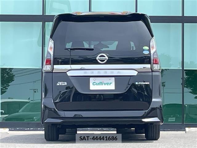 Nissan SERENA 2018 8924769-11