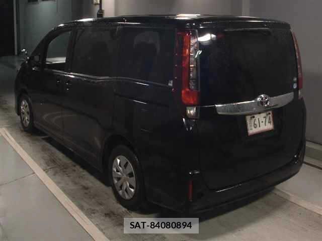 Toyota NOAH 2015 8683087-1