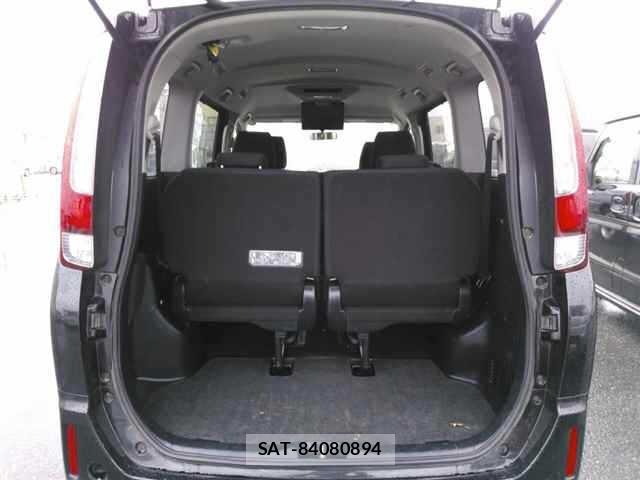 Toyota NOAH 2015 8683087-10
