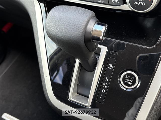 Nissan SERENA 2017 8924802-1