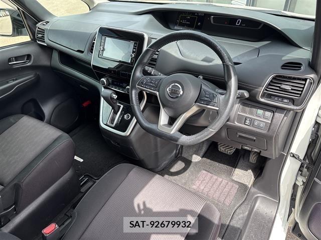 Nissan SERENA 2017 8924802-2