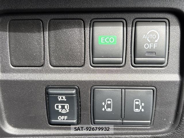 Nissan SERENA 2017 8924802-5