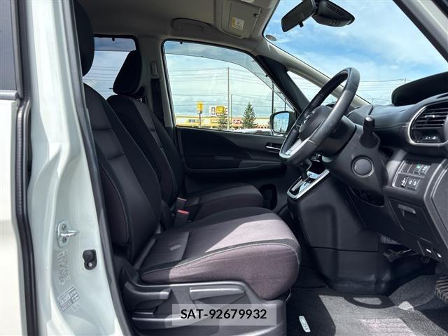 Nissan SERENA 2017 8924802-6