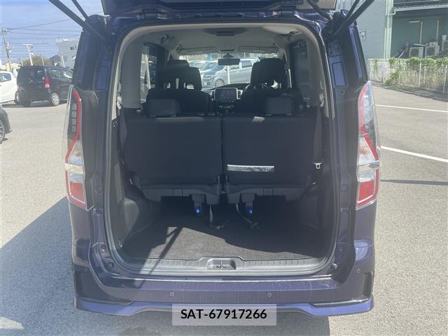 Nissan SERENA 2021 8924803-4