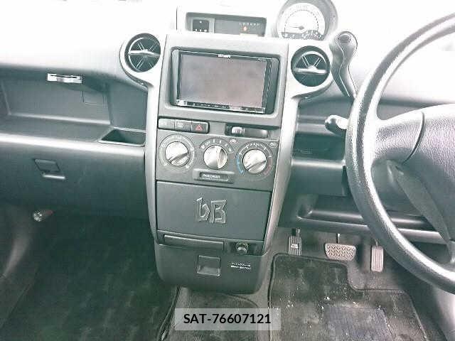Toyota BB 2004 8803925-6
