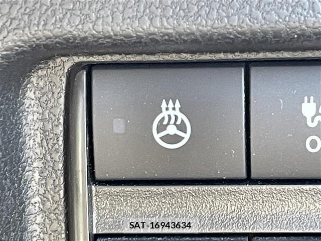 Nissan LEAF 2023 8928819-19