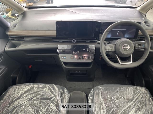 Nissan SERENA 2026 8924819-15