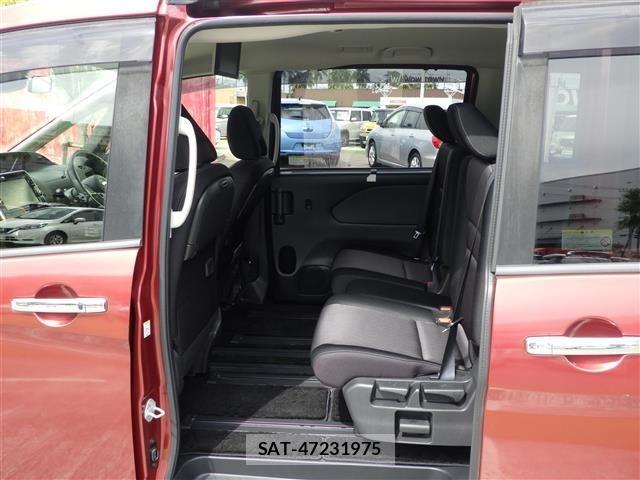 Nissan SERENA 2017 8924845-20