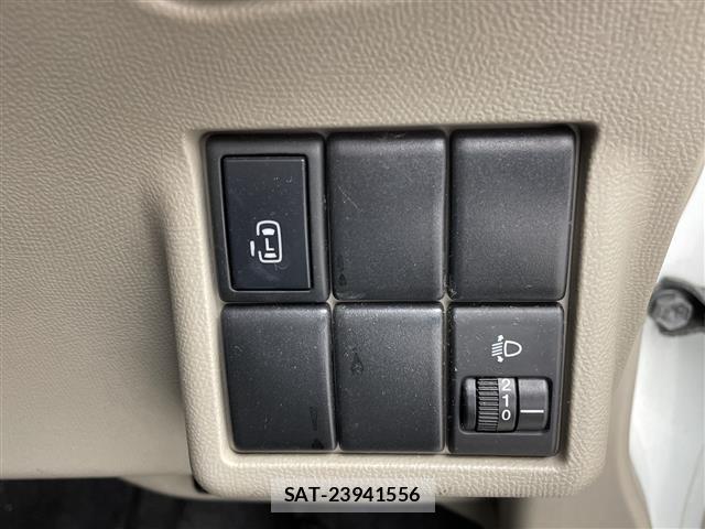 Nissan ROOX 2011 8687194-17