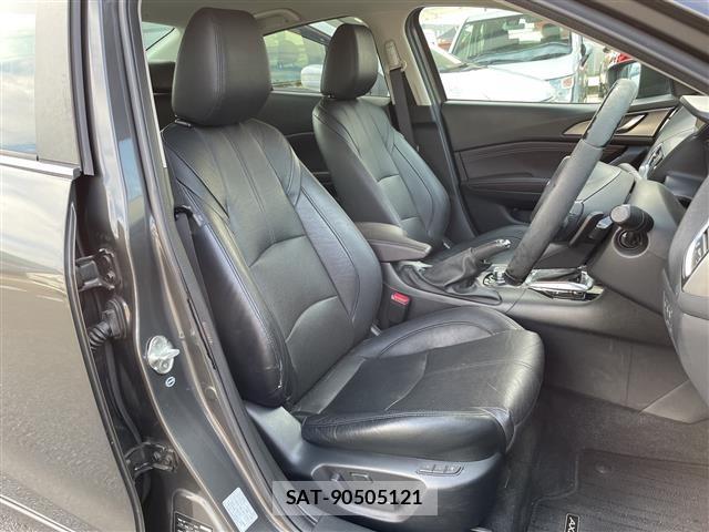 Mazda AXELA 2017 8911652-12