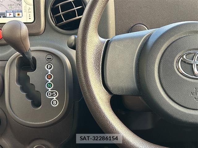 Toyota SPADE 2013 8917298-1