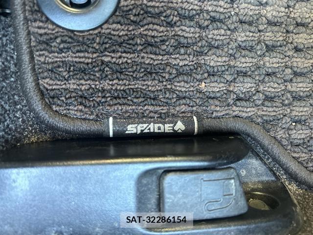 Toyota SPADE 2013 8917298-10