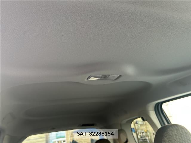 Toyota SPADE 2013 8917298-12