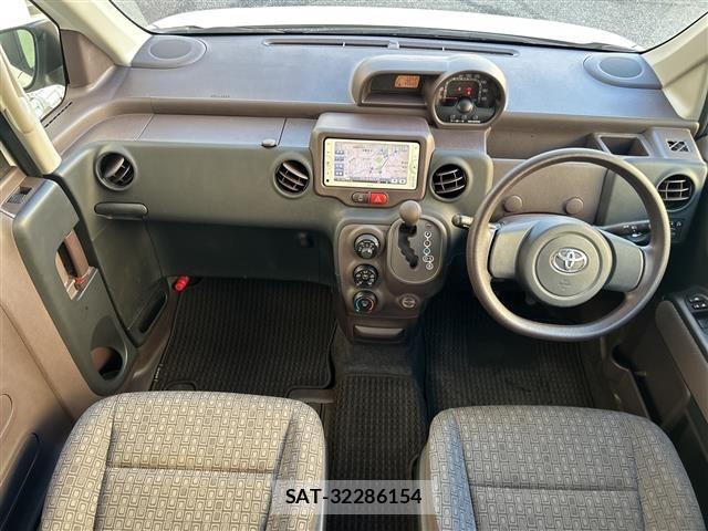 Toyota SPADE 2013 8917298-14