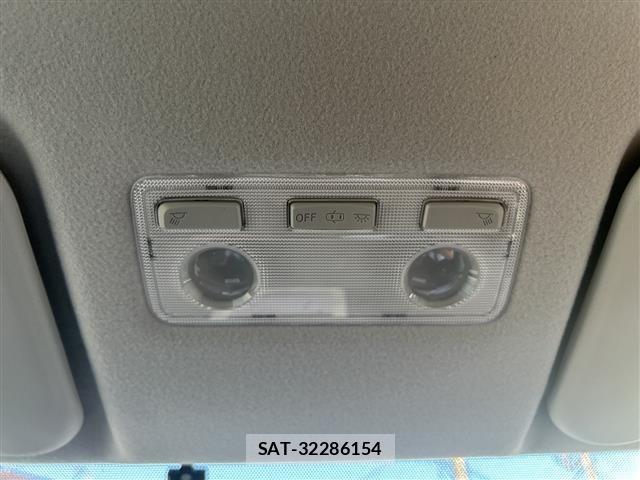 Toyota SPADE 2013 8917298-20