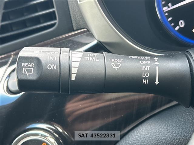 Nissan ELGRAND 2019 8909075-12