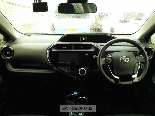 Toyota AQUA 2020 8682924-8
