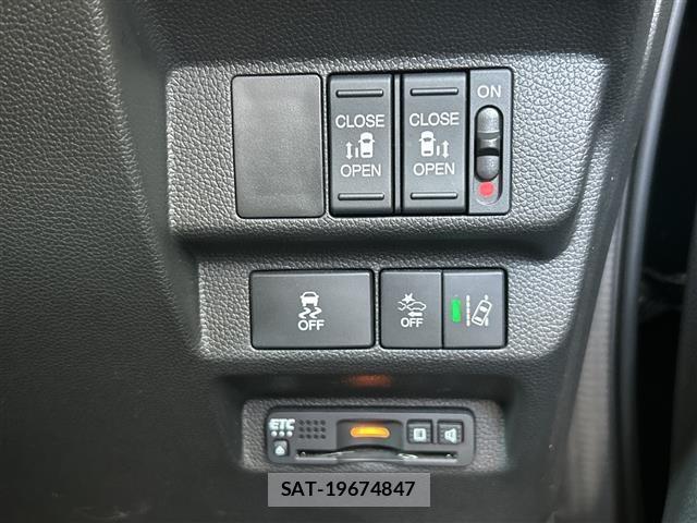 Honda FREED 2022 8684186-10