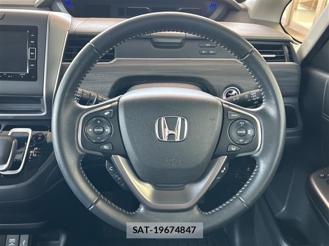 Honda FREED 2022 8684186-21