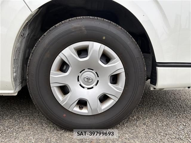 Toyota HIACE VAN 2026 8910469-1