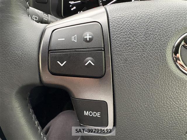 Toyota HIACE VAN 2026 8910469-10
