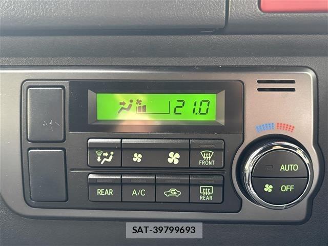 Toyota HIACE VAN 2026 8910469-12