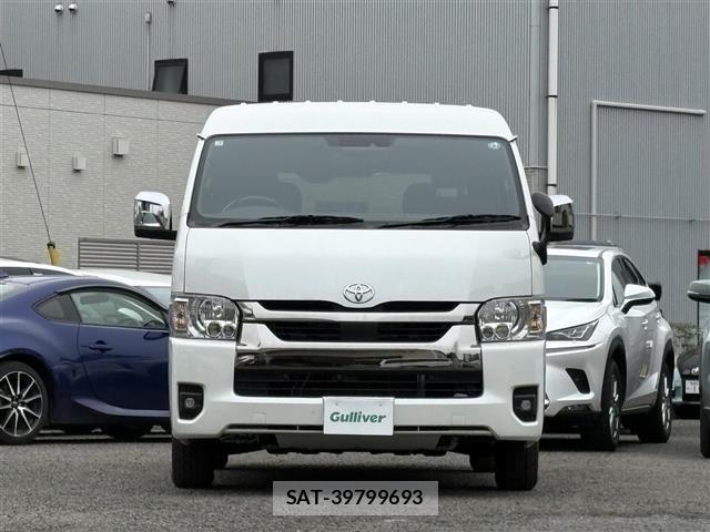 Toyota HIACE VAN 2026 8910469-15
