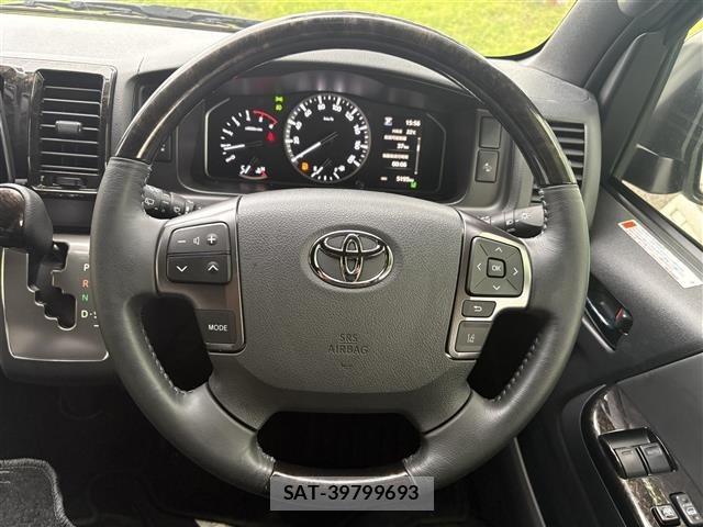 Toyota HIACE VAN 2026 8910469-9