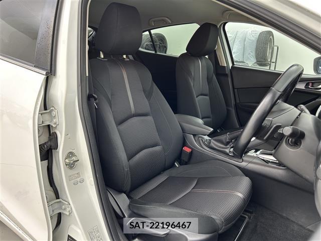 Mazda AXELA 2017 8911653-11
