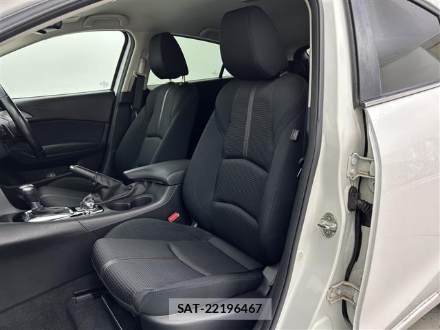 Mazda AXELA 2017 8911653-12
