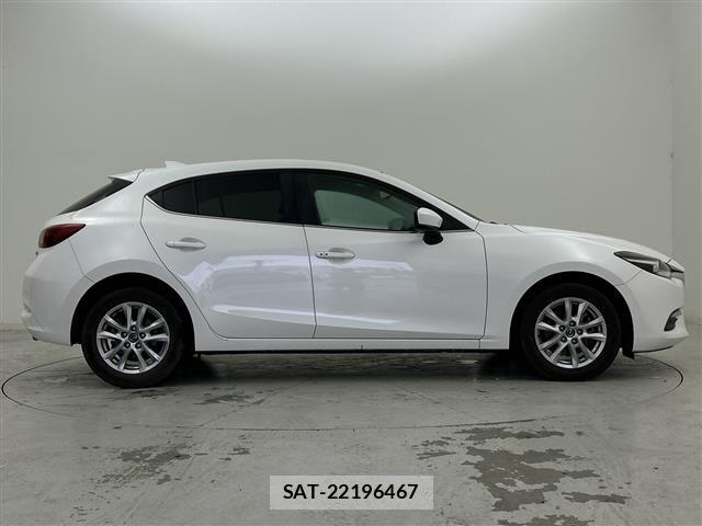 Mazda AXELA 2017 8911653-2