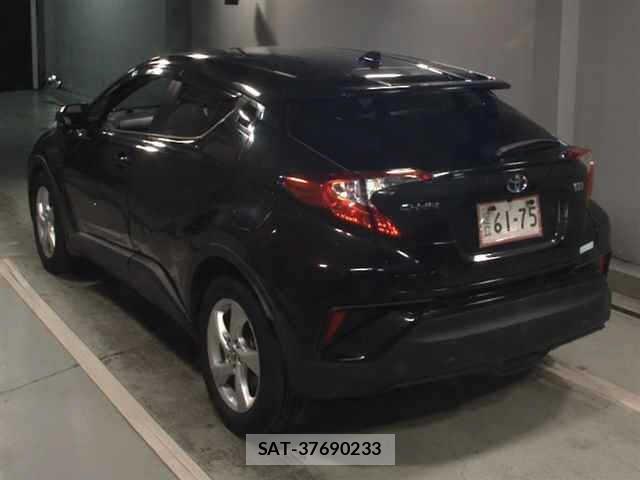Toyota C-HR 2017 8768388-1