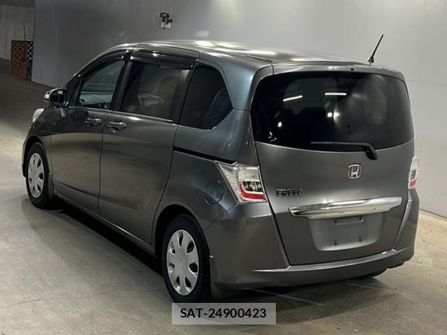 Honda FREED 2012 8821863-1