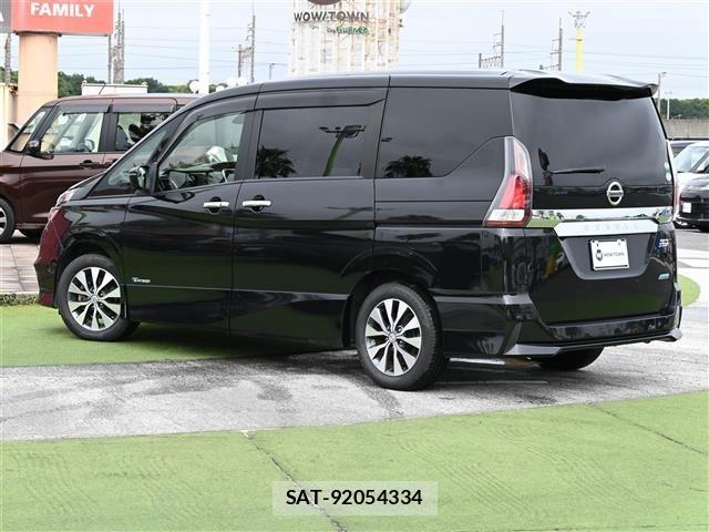 Nissan SERENA 2017 8924925-14