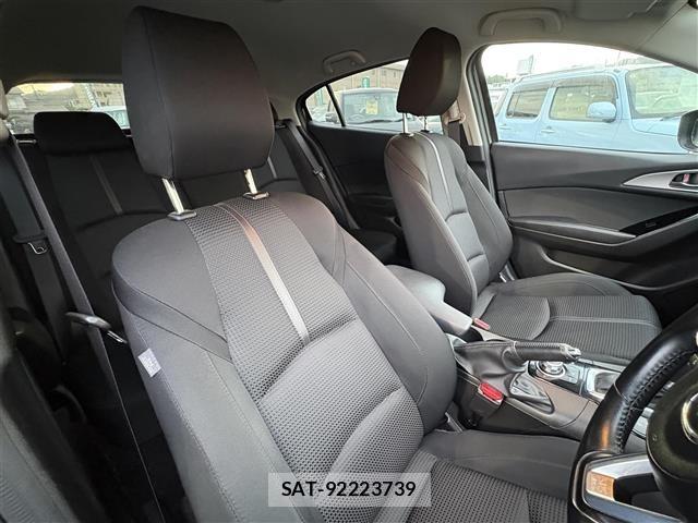 Mazda AXELA 2017 8911688-4