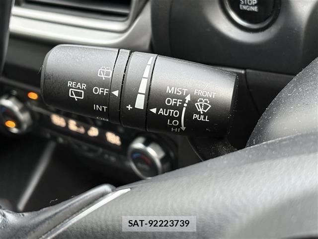 Mazda AXELA 2017 8911688-5