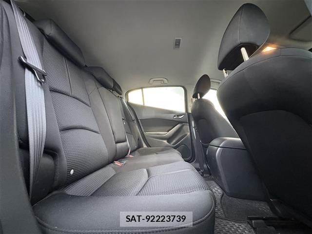 Mazda AXELA 2017 8911688-6