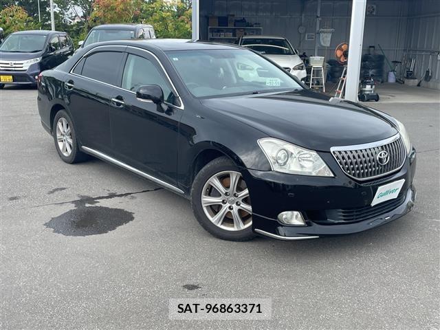 Toyota CROWN MAJESTA 2011 8939690-0