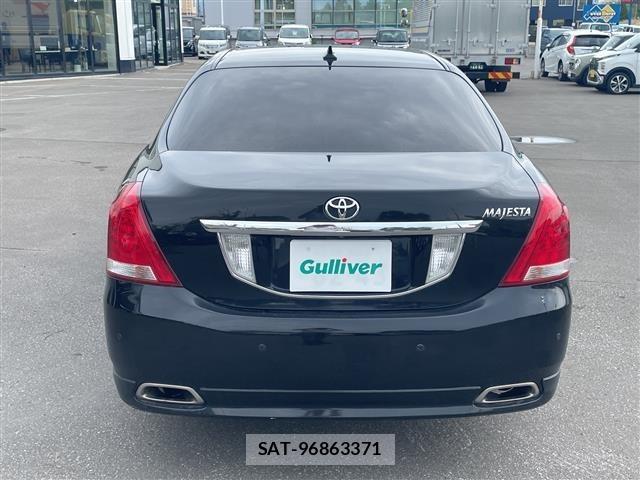 Toyota CROWN MAJESTA 2011 8939690-7
