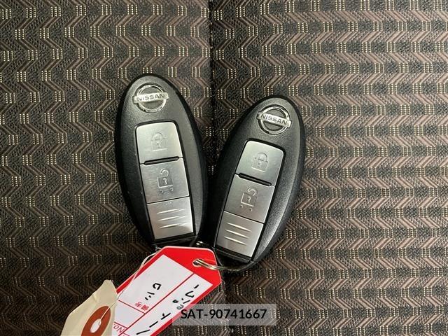 Nissan NOTE 2017 8911609-21