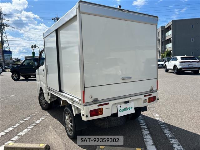 Daihatsu HIJET TRUCK 2018 8689252-3