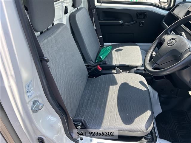 Daihatsu HIJET TRUCK 2018 8689252-8