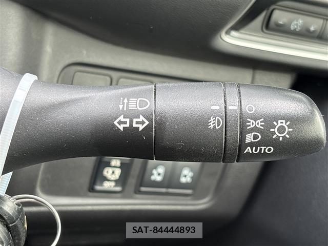Nissan SERENA 2017 8924982-2