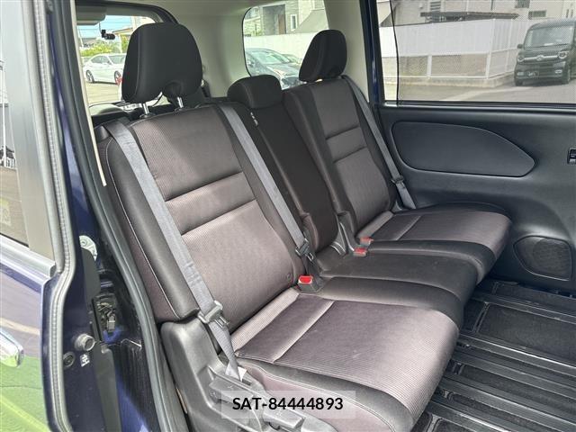 Nissan SERENA 2017 8924982-20