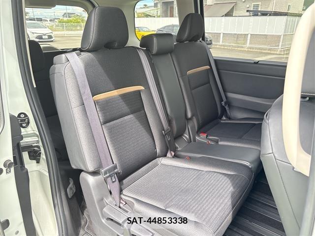 Nissan SERENA 2023 8925000-12