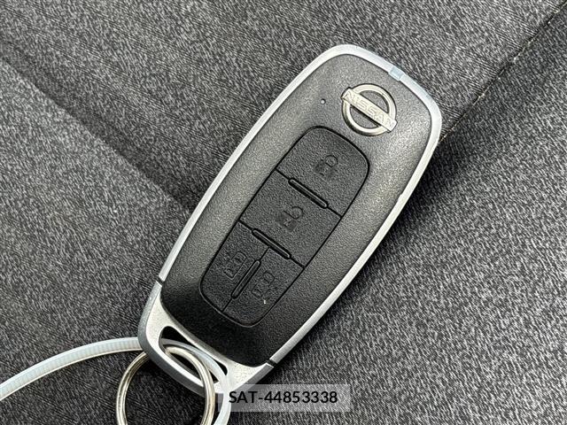 Nissan SERENA 2023 8925000-4